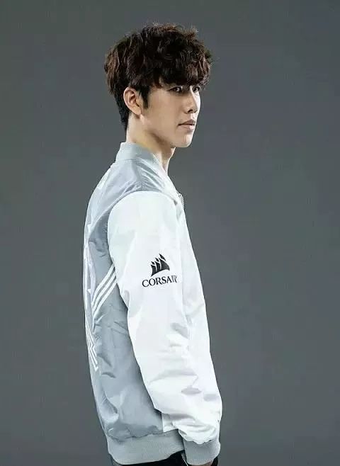 TES基地电脑大爆炸，JKL气到狂砸键盘